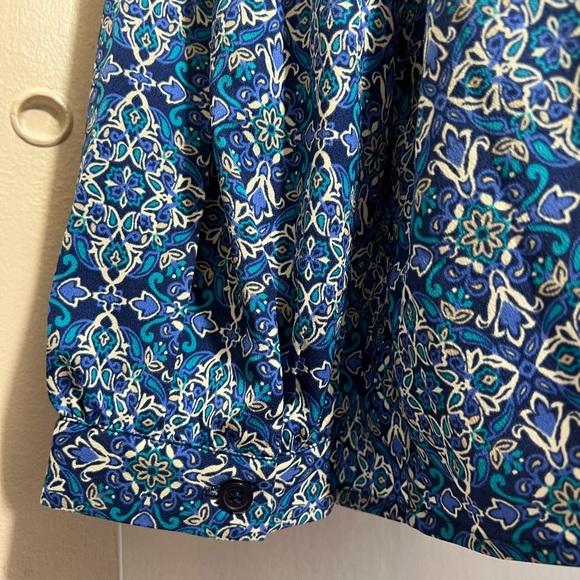 NWT Chico’s blue medallion print draped flounce front blouse size large - Picture 8 of 16